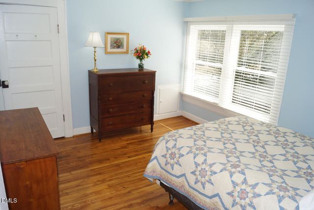 212 S Bellvue Street, Hillsborough, NC 27278