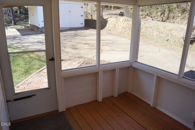 212 S Bellvue Street, Hillsborough, NC 27278