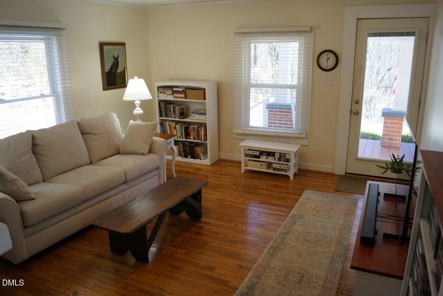 212 S Bellvue Street, Hillsborough, NC 27278