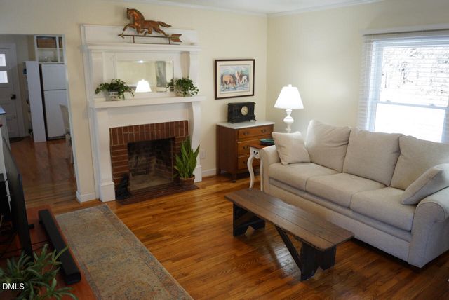 212 S Bellvue Street, Hillsborough, NC 27278