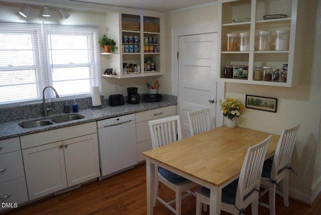 212 S Bellvue Street, Hillsborough, NC 27278