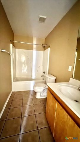 212 Dale Earnhardt Drive B, Harker Heights, TX 76548