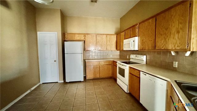 212 Dale Earnhardt Drive B, Harker Heights, TX 76548