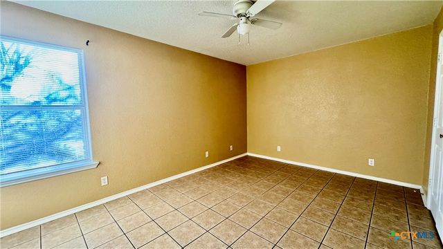 212 Dale Earnhardt Drive B, Harker Heights, TX 76548