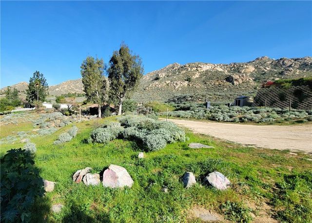 2935 Galaxie Heights Road, Riverside, CA 92507