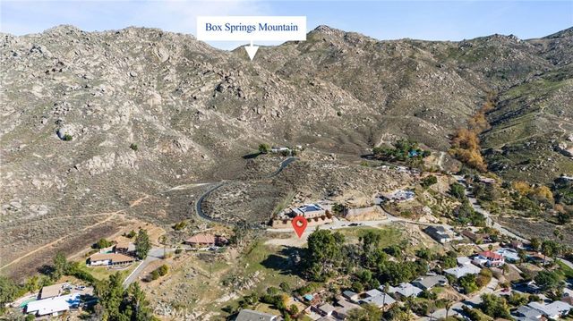 2935 Galaxie Heights Road, Riverside, CA 92507