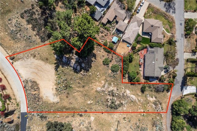 2935 Galaxie Heights Road, Riverside, CA 92507