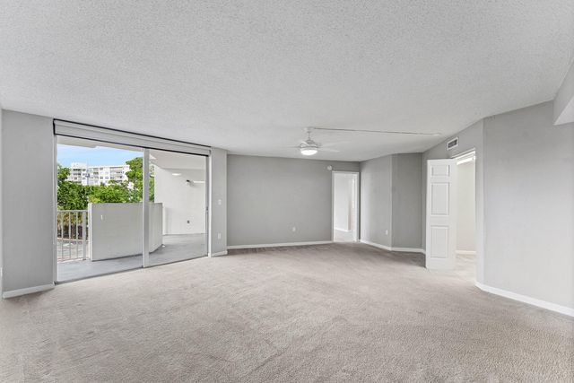 1300 NE Miami Gardens Drive 308E, Miami, FL 33179