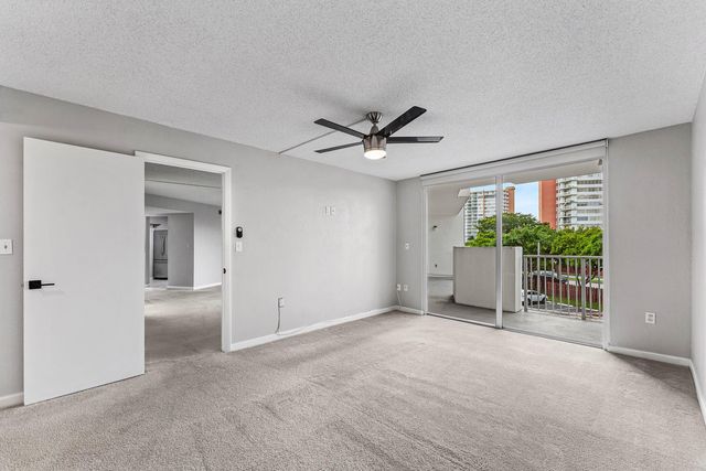 1300 NE Miami Gardens Drive 308E, Miami, FL 33179