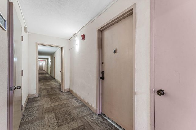 1300 NE Miami Gardens Drive 308E, Miami, FL 33179