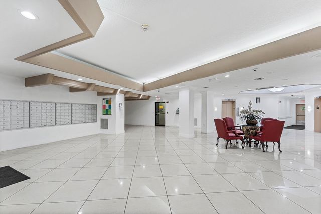 1300 NE Miami Gardens Drive 308E, Miami, FL 33179
