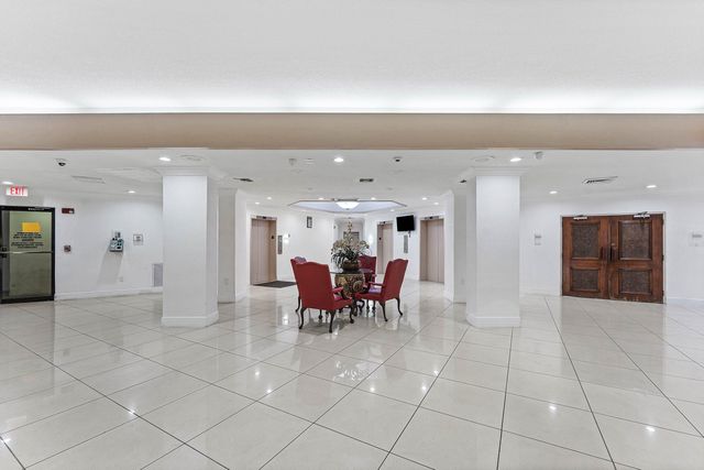 1300 NE Miami Gardens Drive 308E, Miami, FL 33179