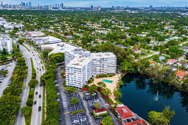 1300 NE Miami Gardens Drive 308E, Miami, FL 33179
