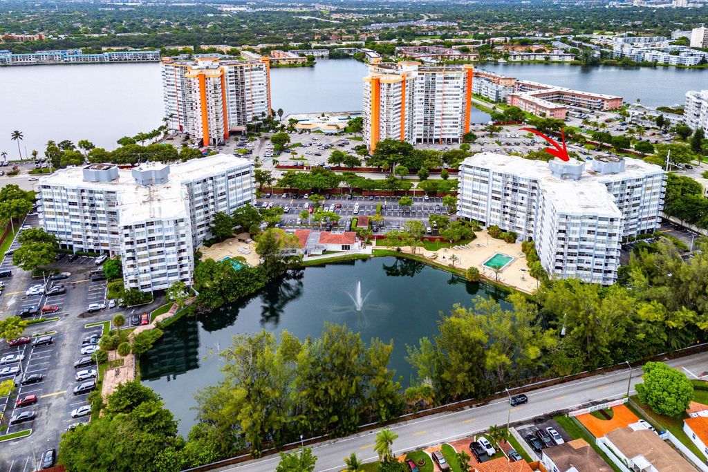 1300 NE Miami Gardens Drive 308E, Miami, FL 33179