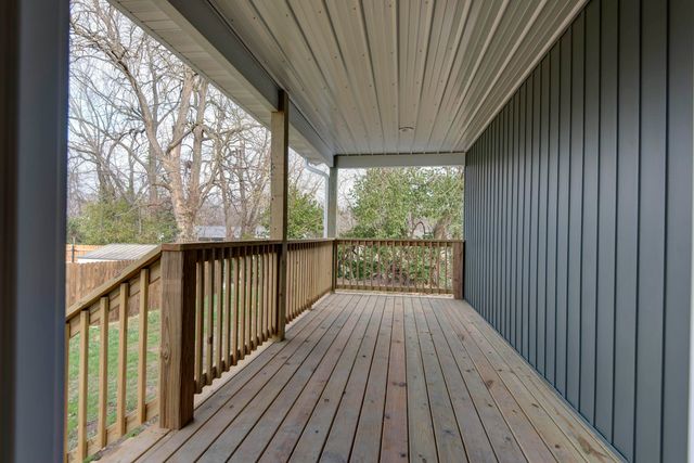 301 W Bedford Street, Marshfield, MO 65706