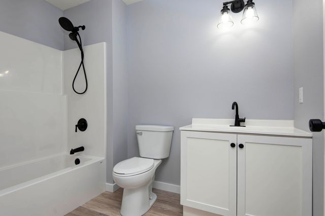 301 W Bedford Street, Marshfield, MO 65706