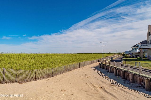425 Bayview Avenue, Union Beach, NJ 07735