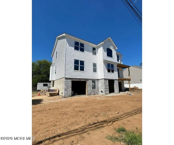 425 Bayview Avenue, Union Beach, NJ 07735