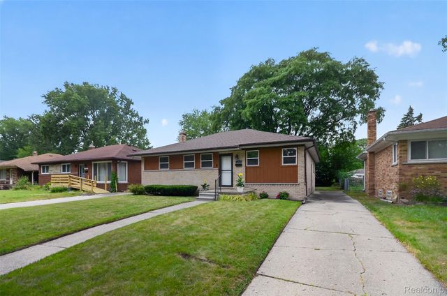 24061 Rensselaer Street, Oak Park, MI 48237