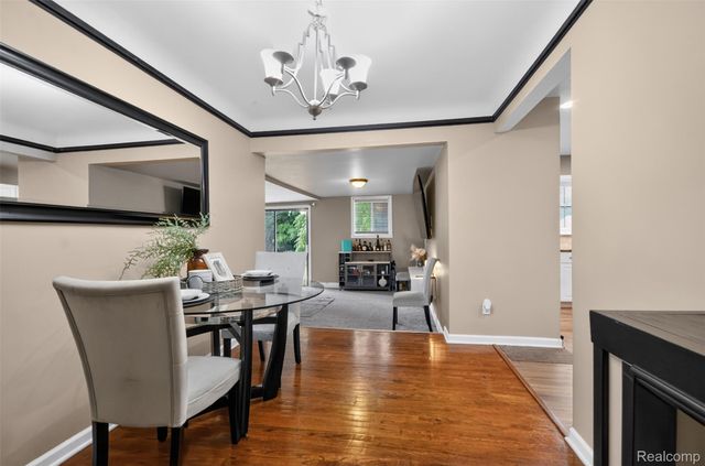 24061 Rensselaer Street, Oak Park, MI 48237