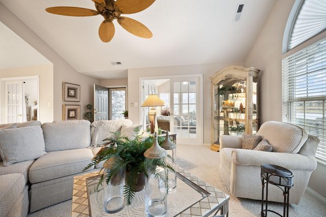 334 Cathederal Place, Bronston, KY 42518