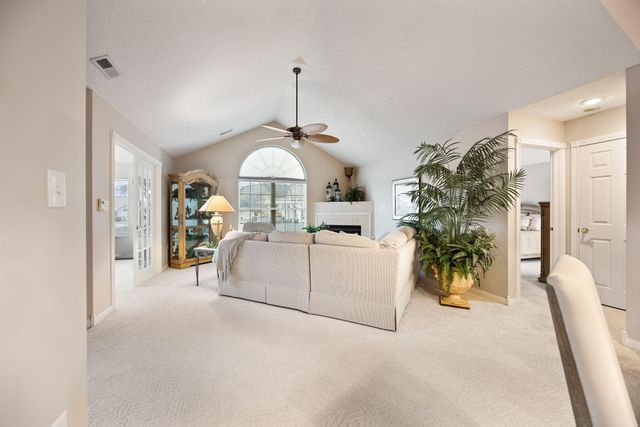 334 Cathederal Place, Bronston, KY 42518