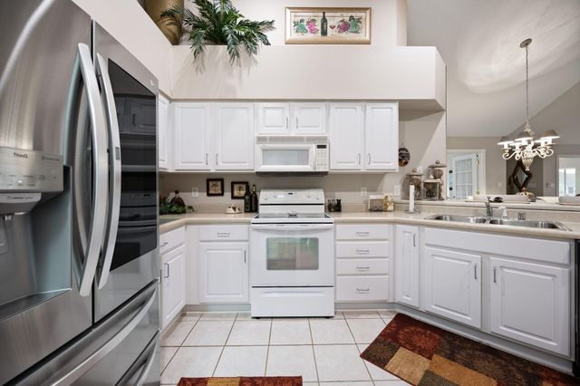 334 Cathederal Place, Bronston, KY 42518