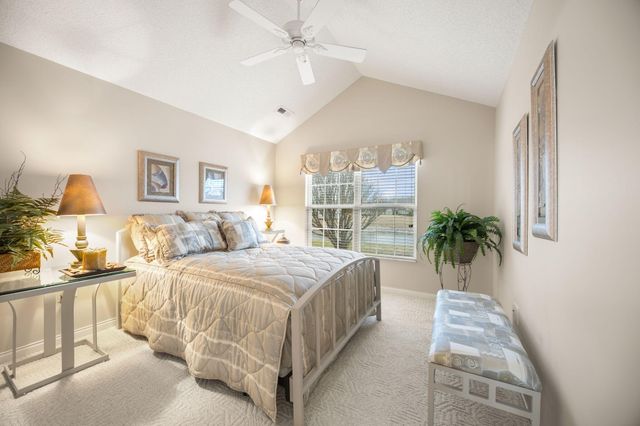 334 Cathederal Place, Bronston, KY 42518