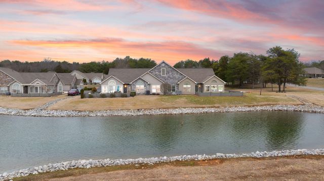 334 Cathederal Place, Bronston, KY 42518