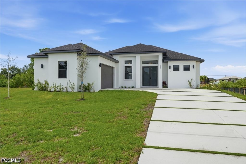 Image 2 of property listing at 227 NE 15th ST, Cape Coral, FL 33909