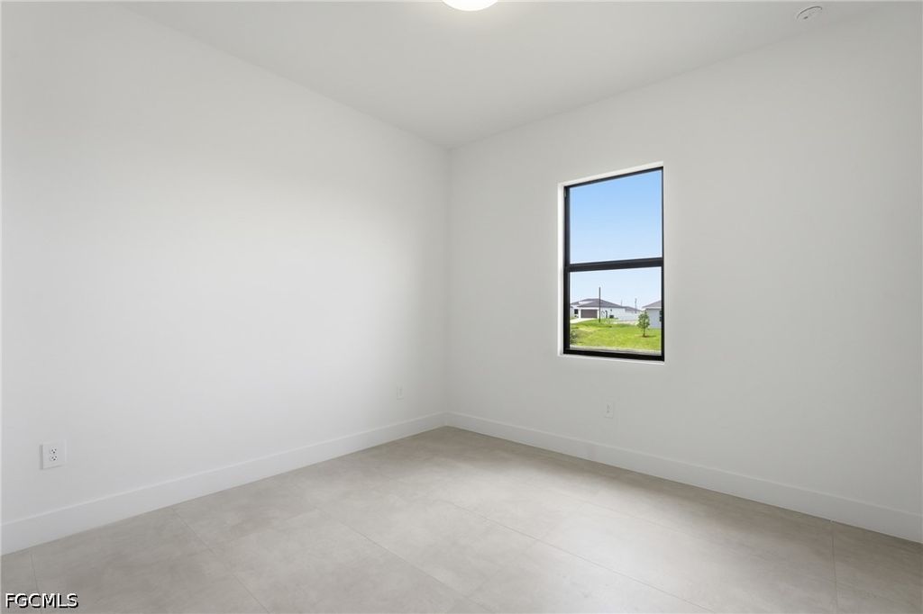 Image 29 of property listing at 227 NE 15th ST, Cape Coral, FL 33909