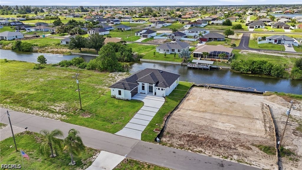 Image 3 of property listing at 227 NE 15th ST, Cape Coral, FL 33909