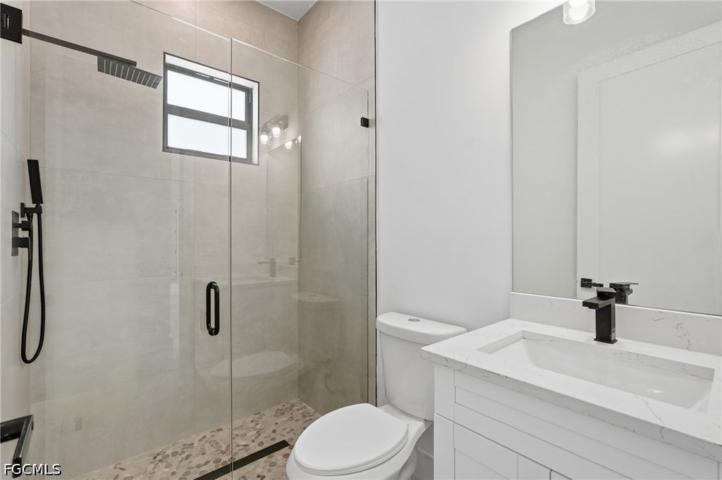 Image 31 of property listing at 227 NE 15th ST, Cape Coral, FL 33909