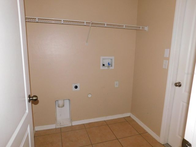 4009 E GATOR CIRCLE, Cape Coral, FL 33909