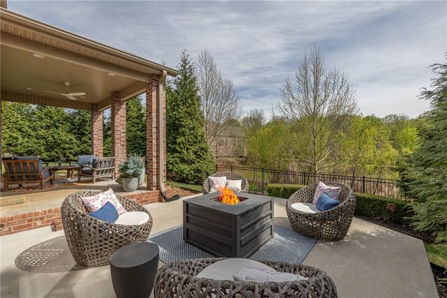1235 E Adelaide Lane, Fayetteville, AR 72703