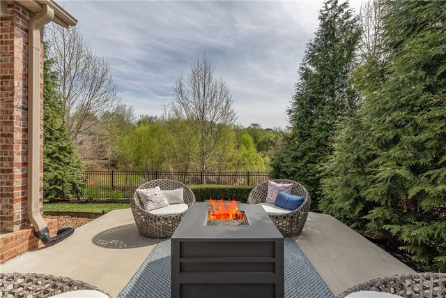 1235 E Adelaide Lane, Fayetteville, AR 72703