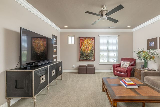 1235 E Adelaide Lane, Fayetteville, AR 72703