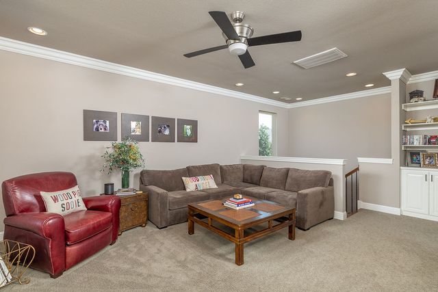 1235 E Adelaide Lane, Fayetteville, AR 72703