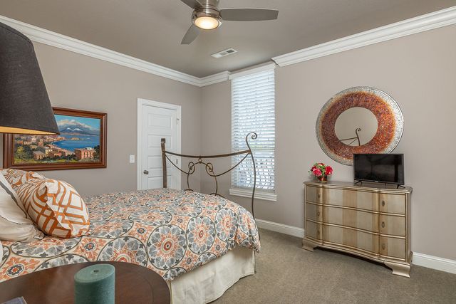1235 E Adelaide Lane, Fayetteville, AR 72703