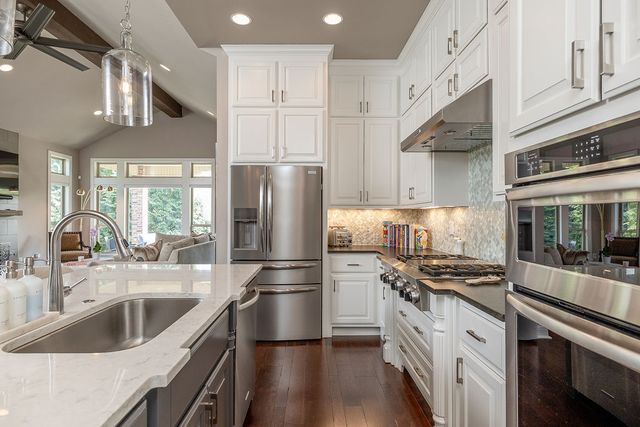 1235 E Adelaide Lane, Fayetteville, AR 72703