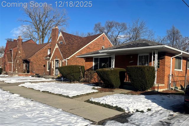 9526 Grandmont Avenue, Detroit, MI 48227