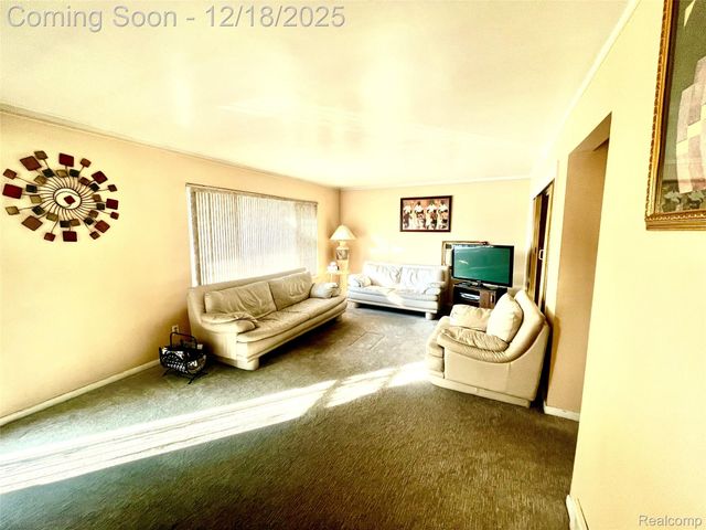 9526 Grandmont Avenue, Detroit, MI 48227