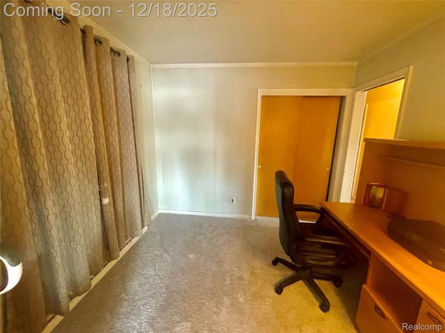 9526 Grandmont Avenue, Detroit, MI 48227