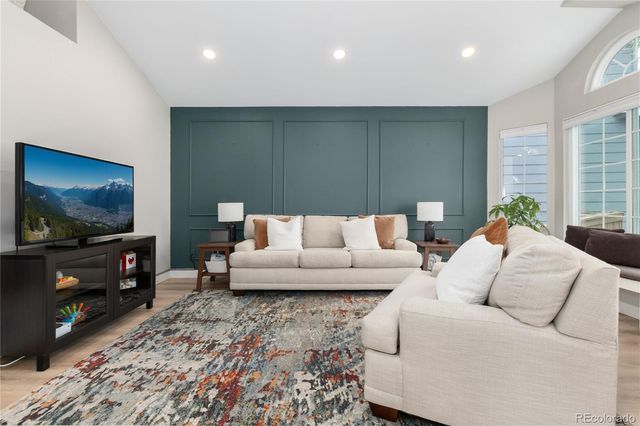 9561 Brentford Drive, Littleton, CO 80130