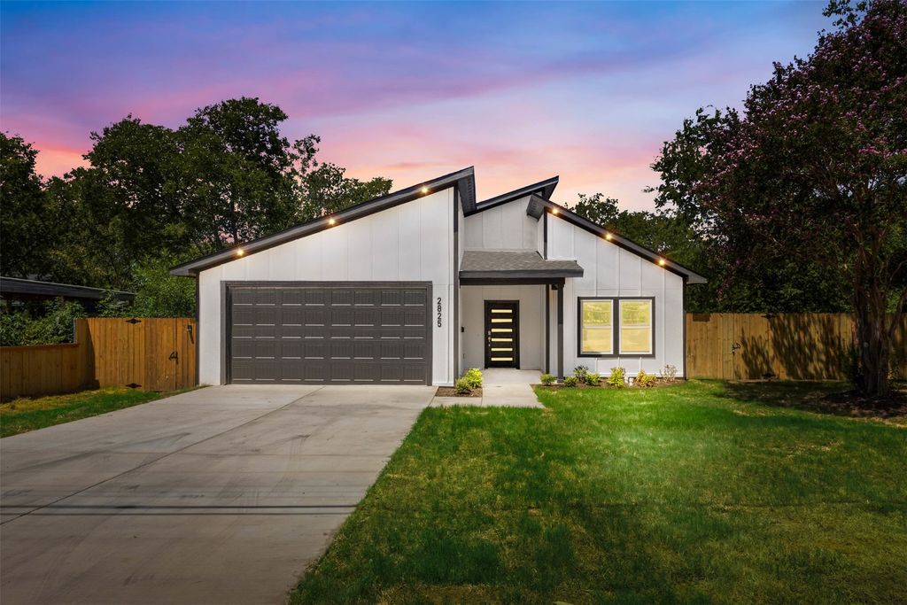 2825 Namur Street, Dallas, TX 75227