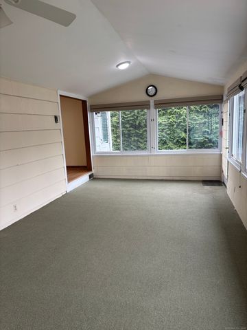 125 Douglas Street, Stratford, CT 06614