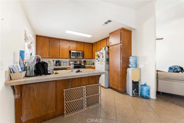 551 Wimbledon, San Jacinto, CA 92583