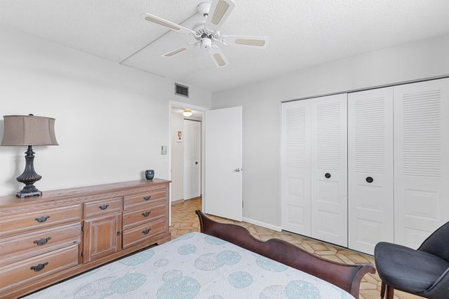 7624 NW 18TH Street 407, Margate, FL 33063