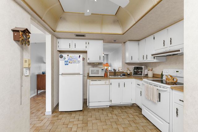 7624 NW 18TH Street 407, Margate, FL 33063