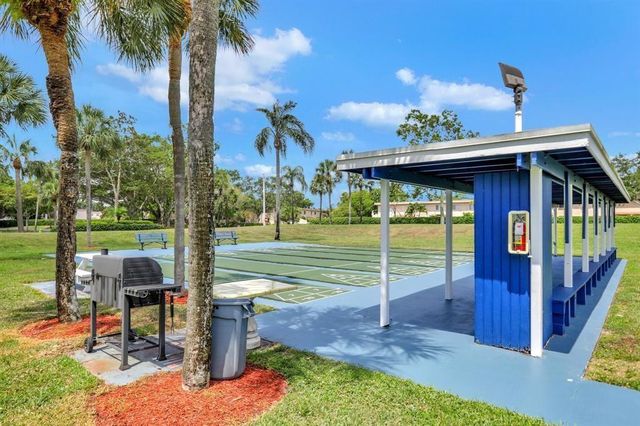 7624 NW 18TH Street 407, Margate, FL 33063